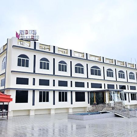 Hotel Vedika Garden Āmbavna Esterno foto
