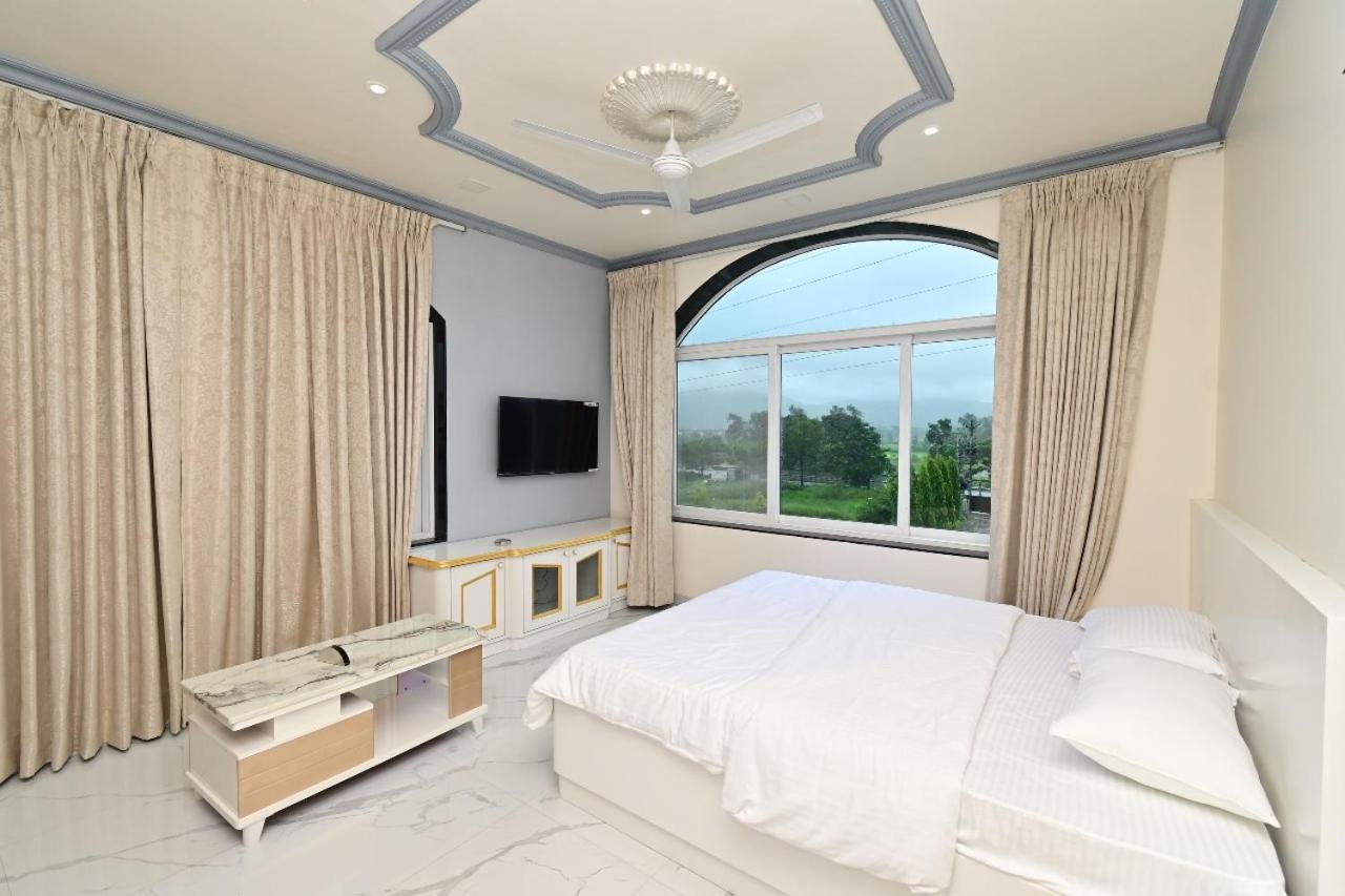 Hotel Vedika Garden Āmbavna Esterno foto